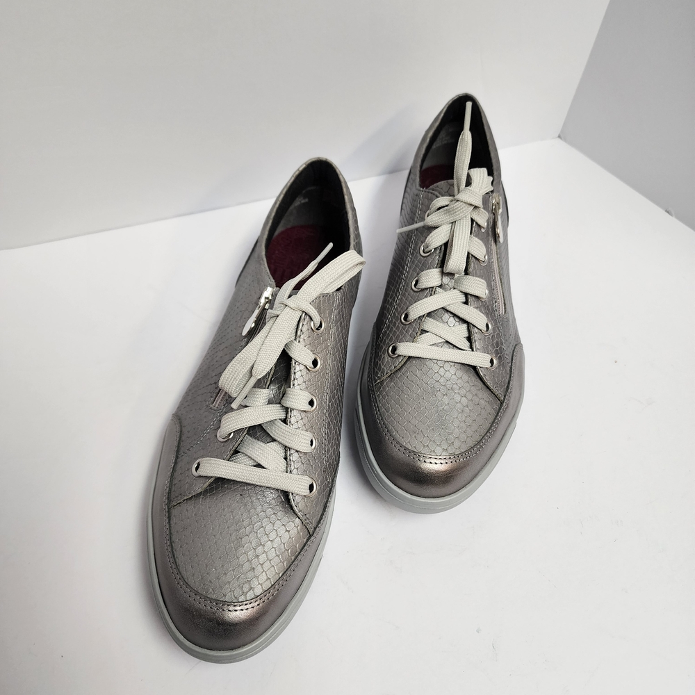 Munro Metallic Silver Lace-Up Snakeskin Texture Sneakers Women's Sz 10W